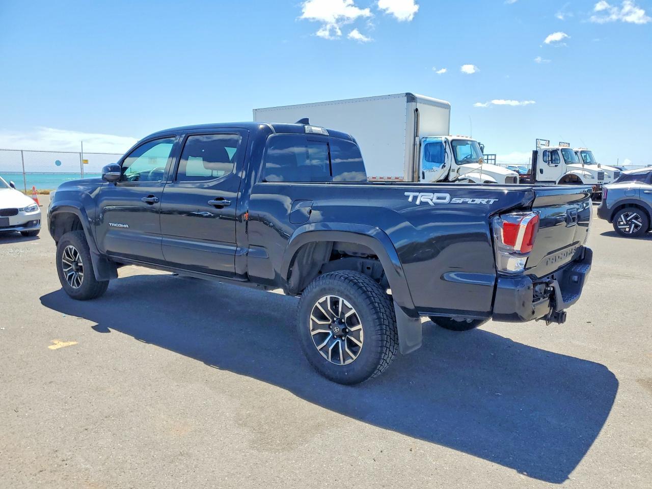 TOYOTA TACOMA