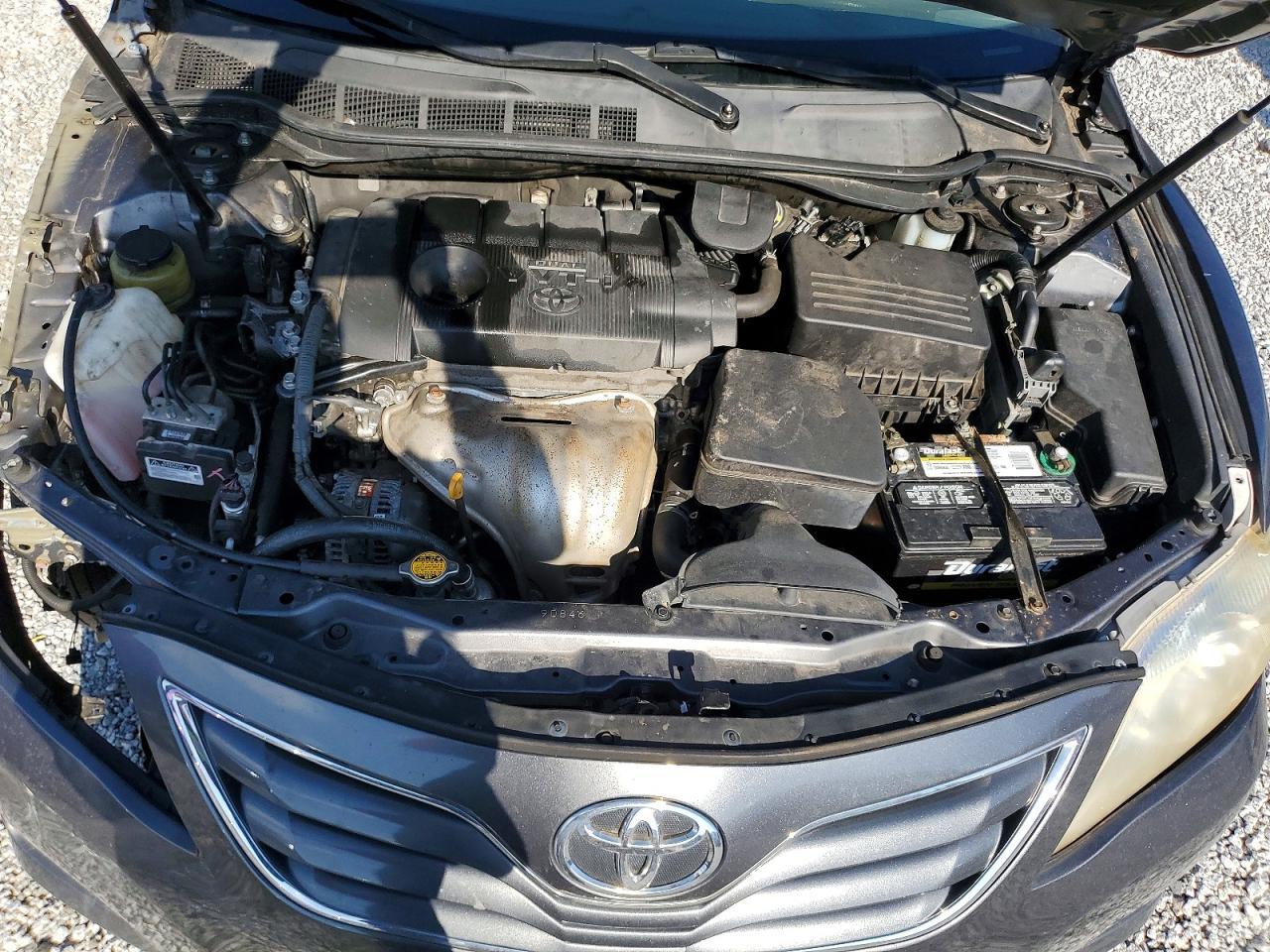 2011 TOYOTA CAMRY — фото 11