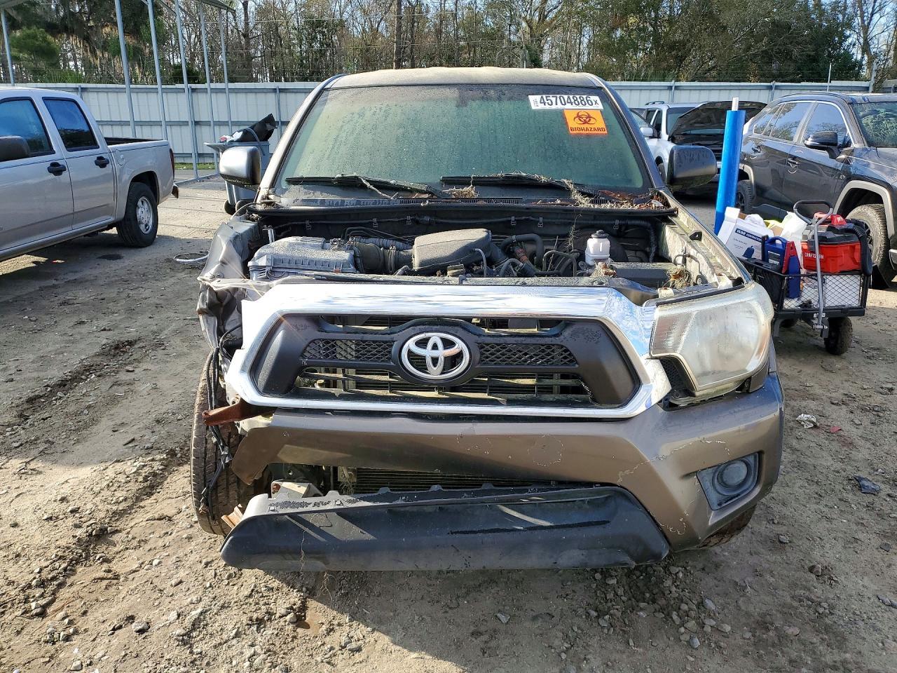TOYOTA TACOMA