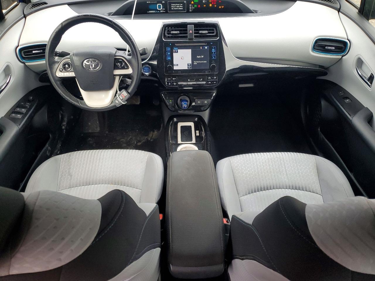 2016 TOYOTA PRIUS — фото 8