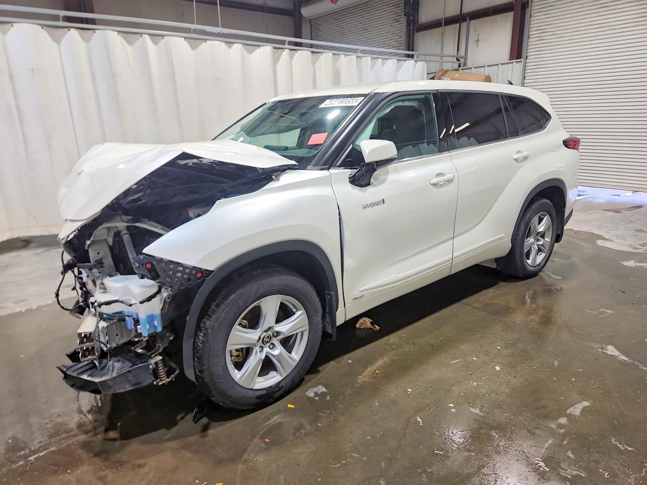 2021 TOYOTA HIGHLANDER HYBRID — фото 1