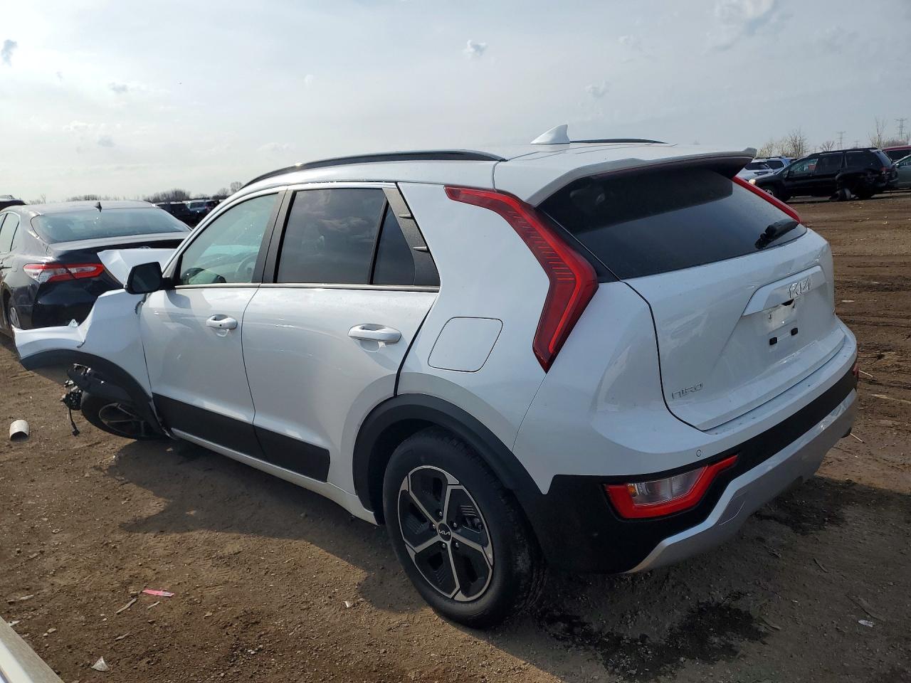2025 KIA NIRO HYBRID — фото 2