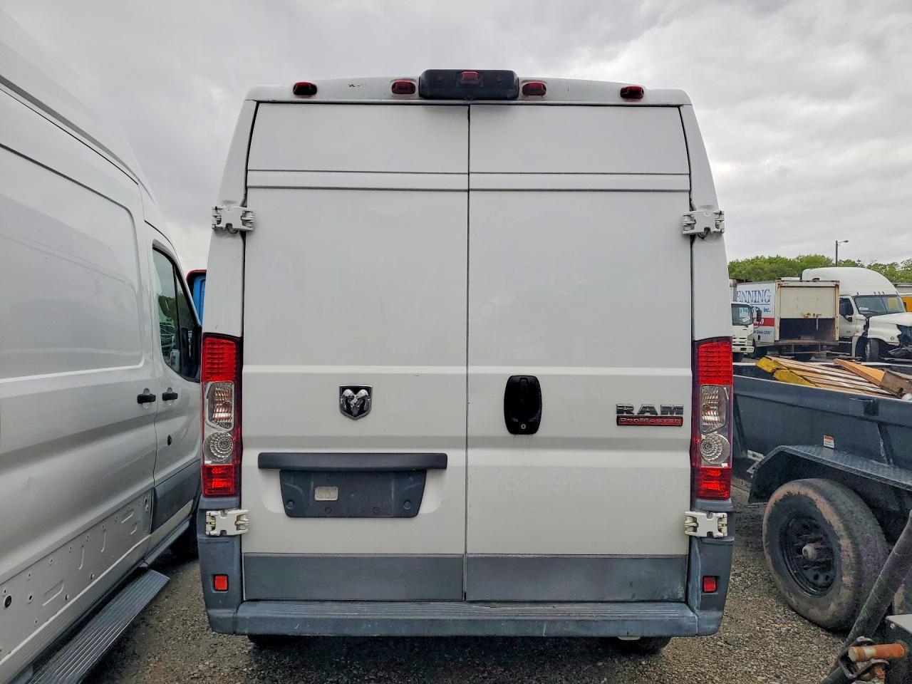 2017 RAM PROMASTER 2500 — фото 6