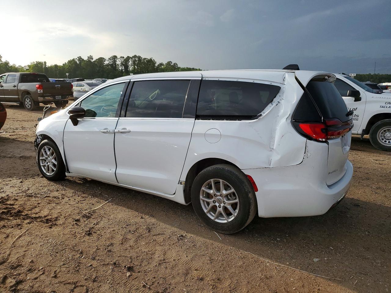CHRYSLER PACIFICA