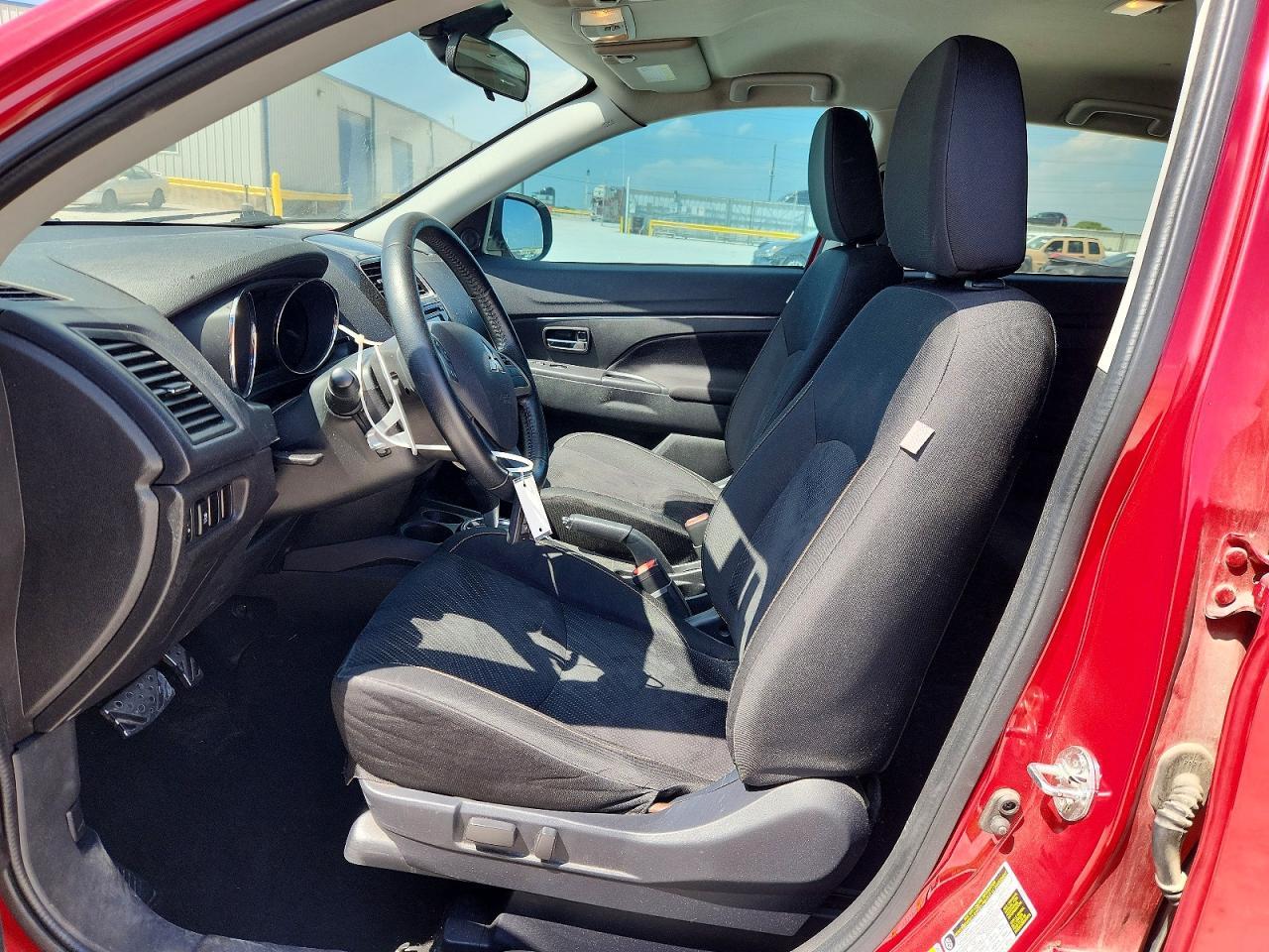 MITSUBISHI OUTLANDER SPORT