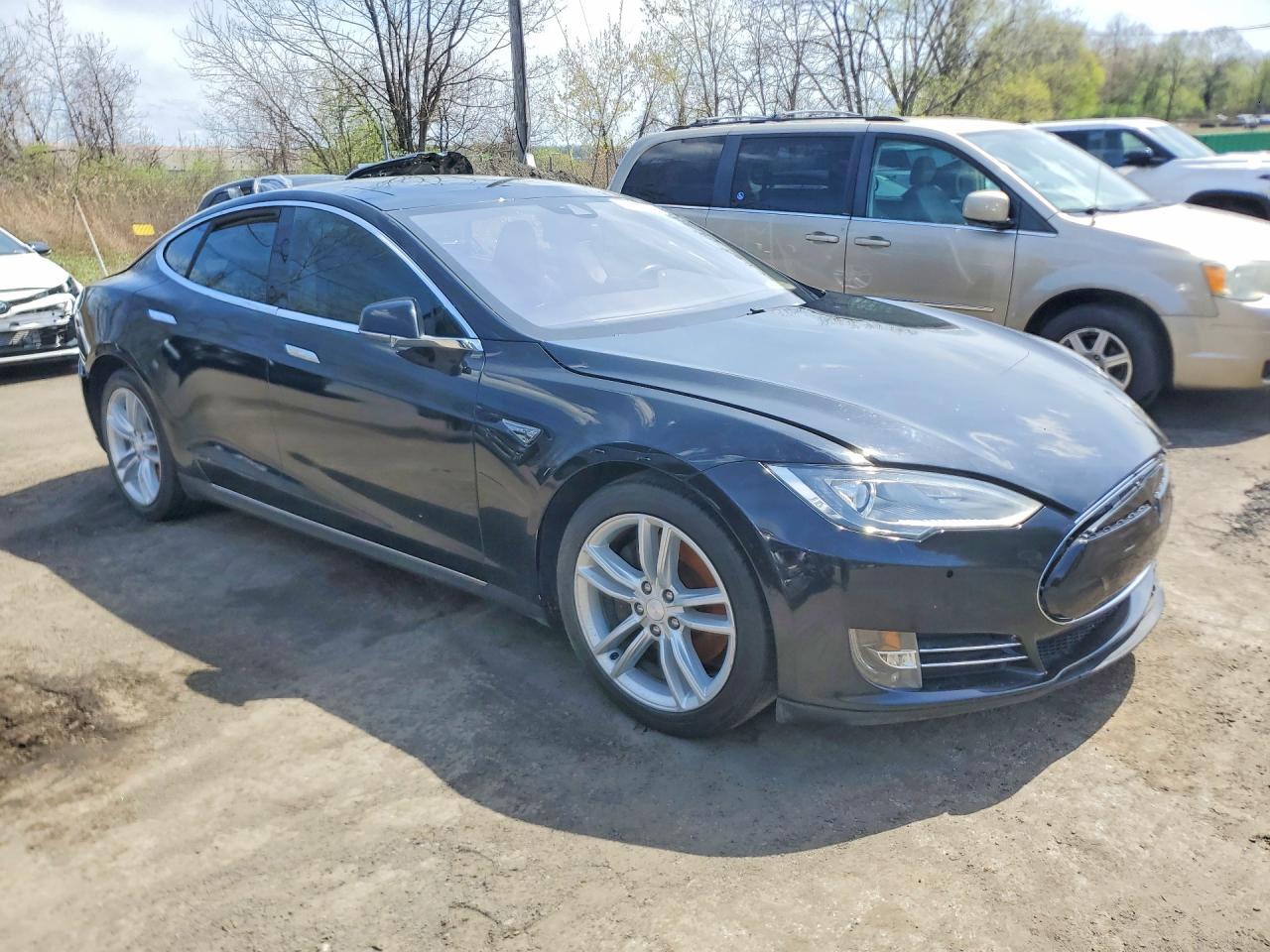 2015 TESLA MODEL S — фото 4