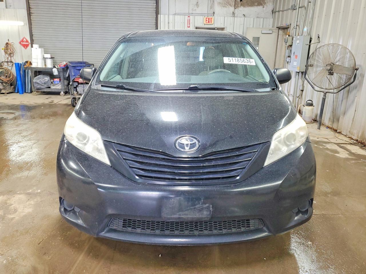 2013 TOYOTA SIENNA — фото 5