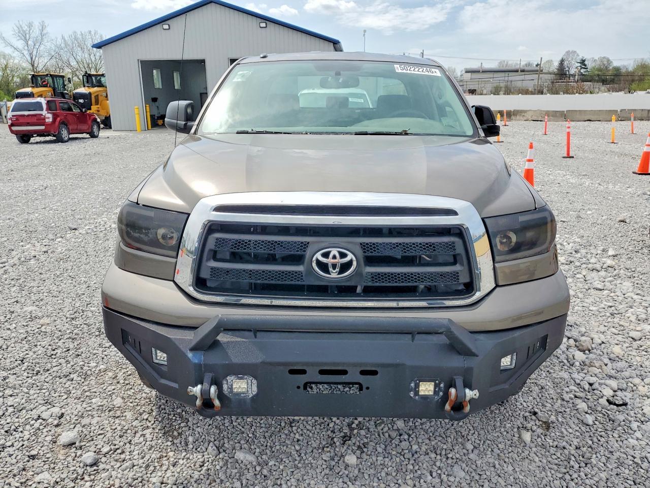 TOYOTA TUNDRA