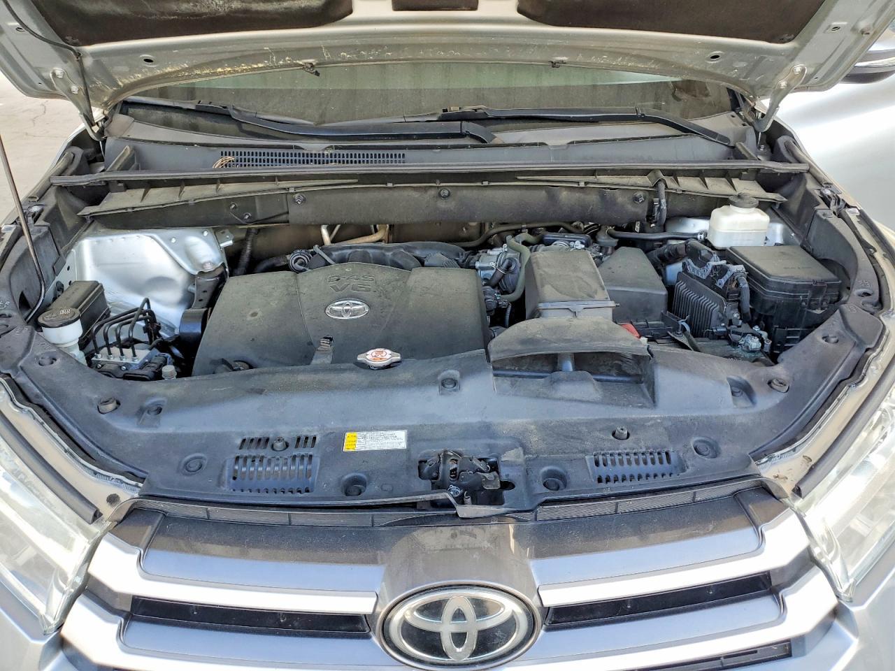 2019 TOYOTA HIGHLANDER — фото 11