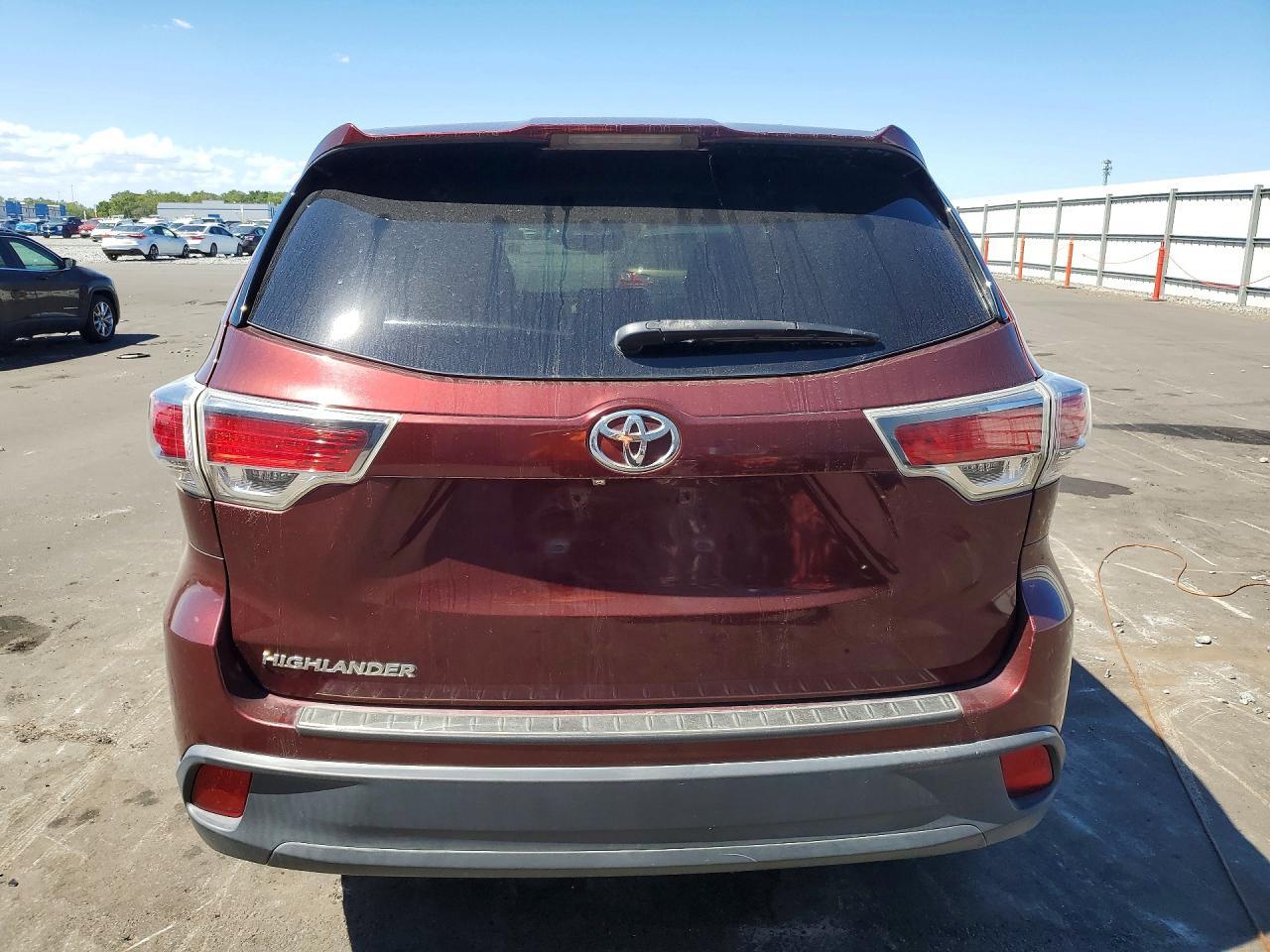TOYOTA HIGHLANDER