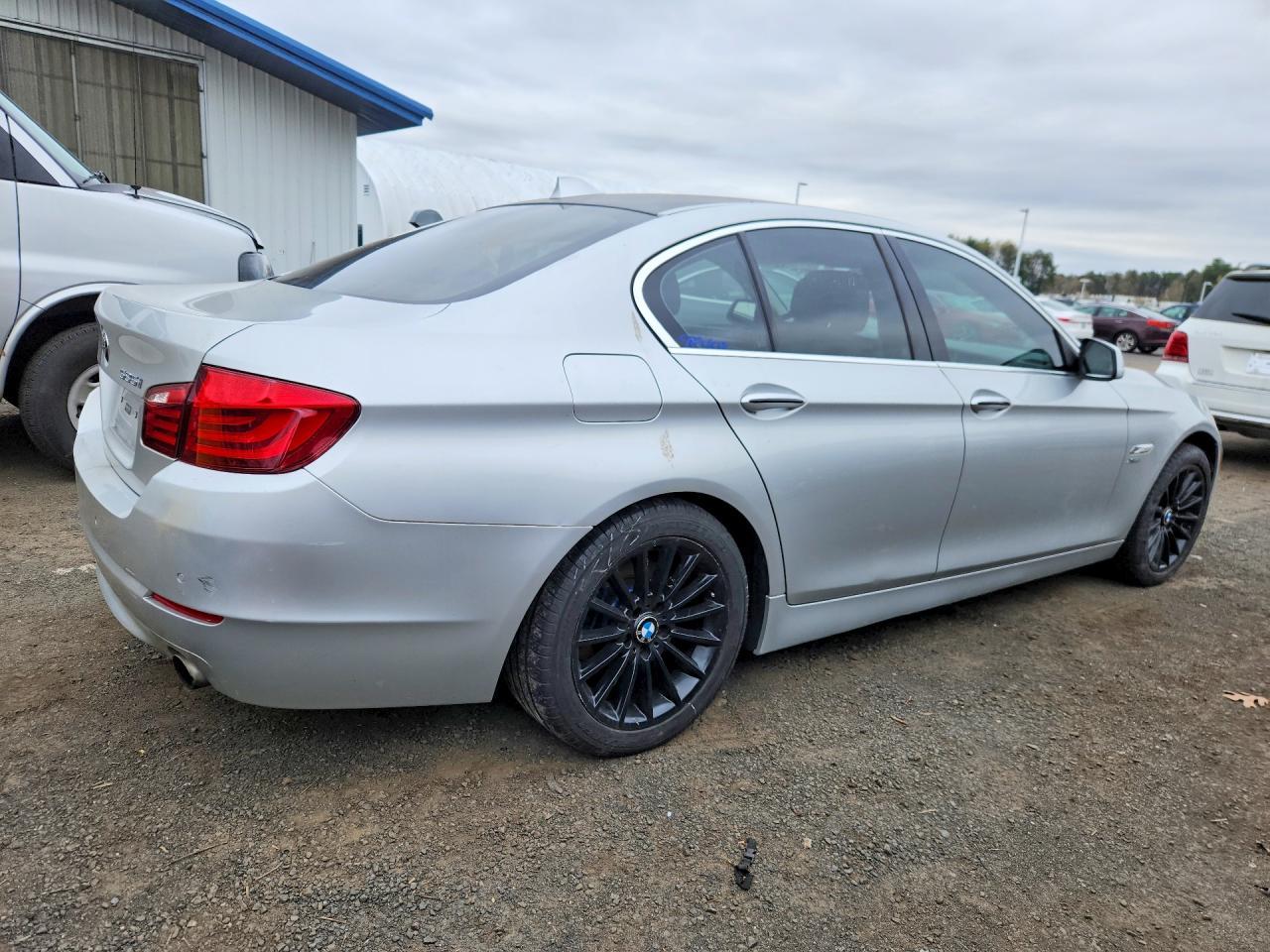 2012 BMW 5 SERIES — фото 3