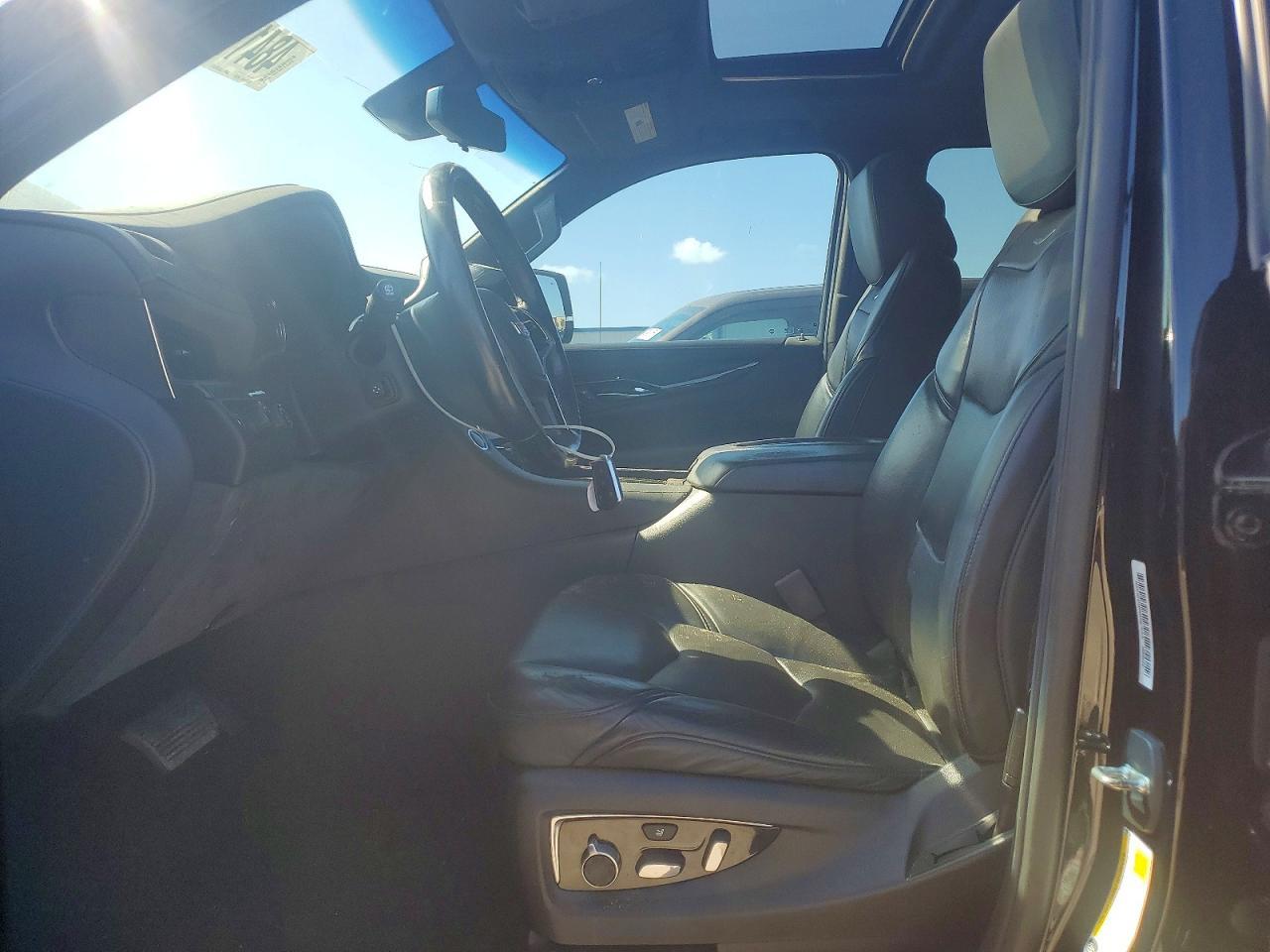 2019 CADILLAC ESCALADE — фото 7