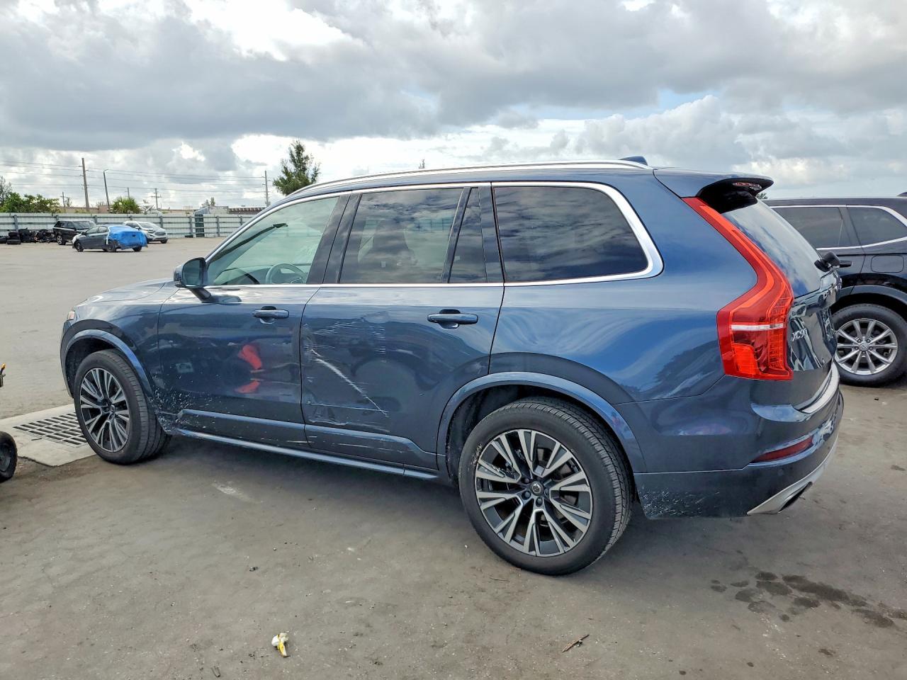 2021 VOLVO XC90 — фото 2