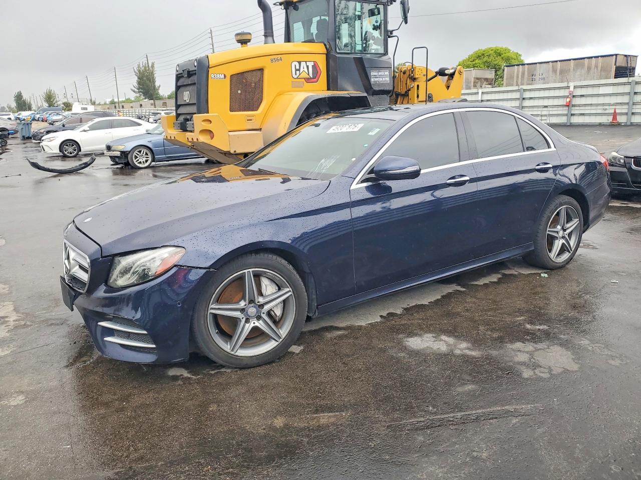 2017 MERCEDES-BENZ E-CLASS — фото 1