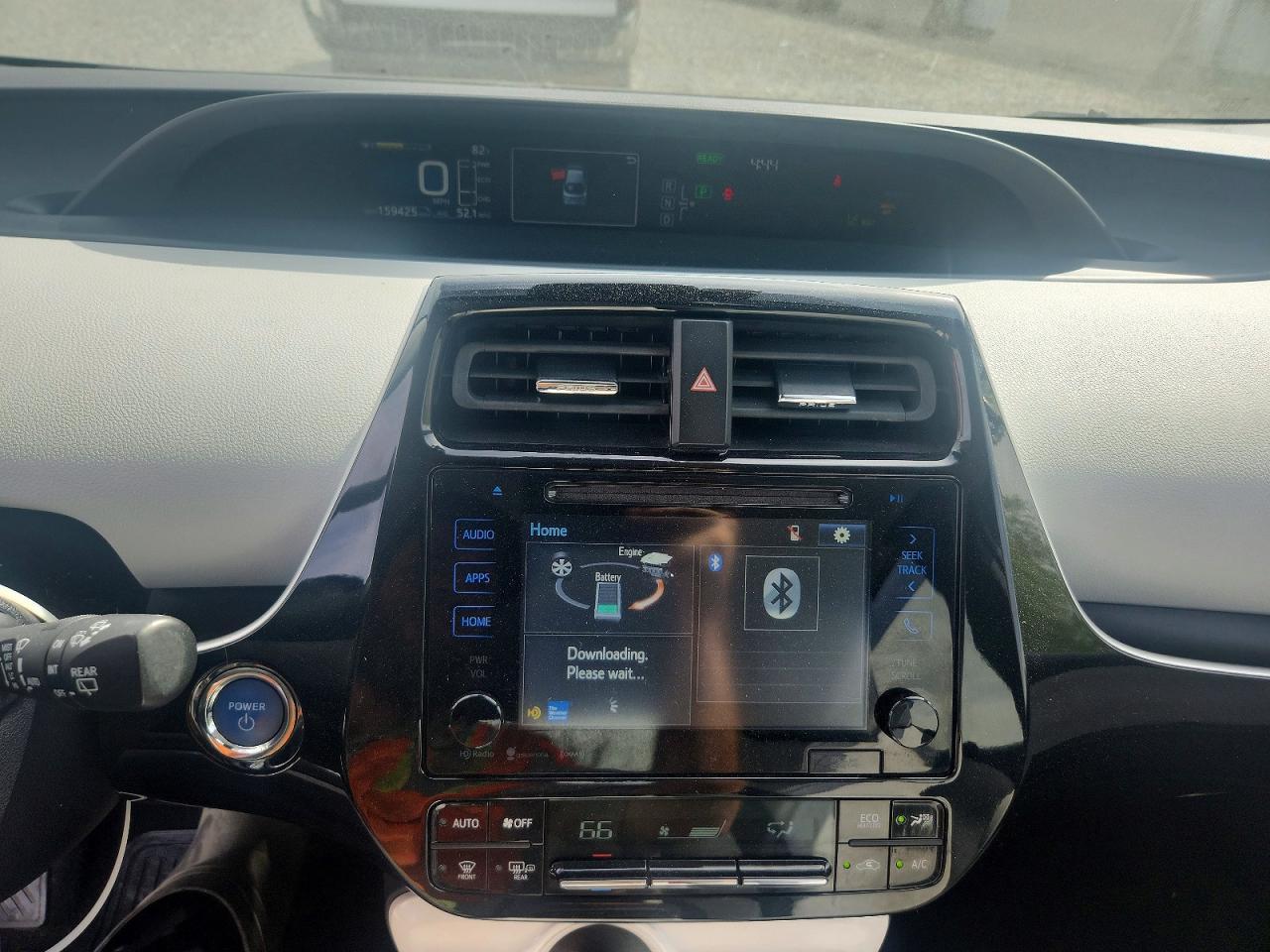 2016 TOYOTA PRIUS — фото 9