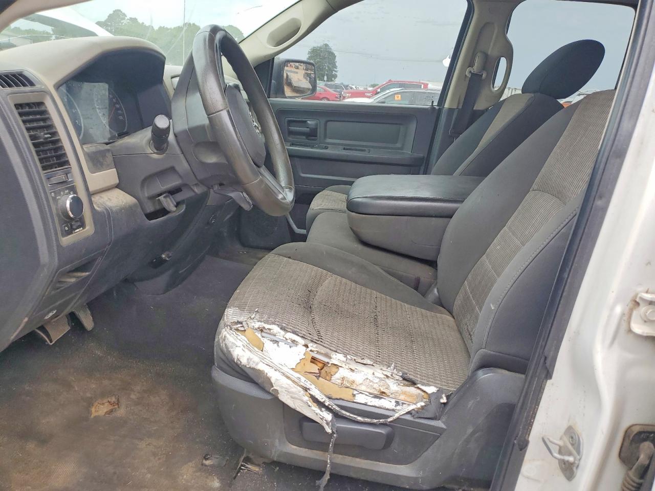 2011 DODGE RAM 1500 — фото 7