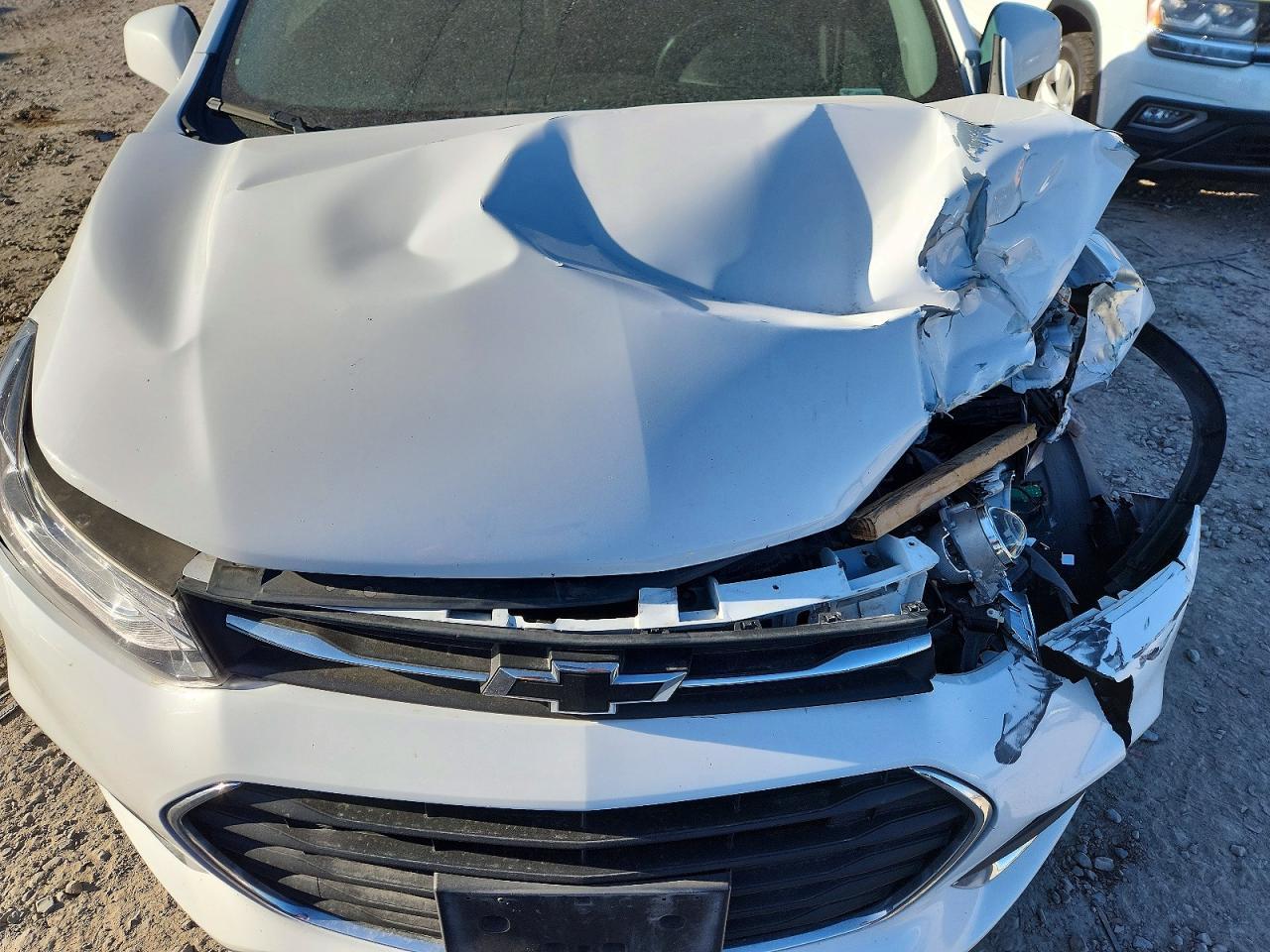 CHEVROLET TRAX