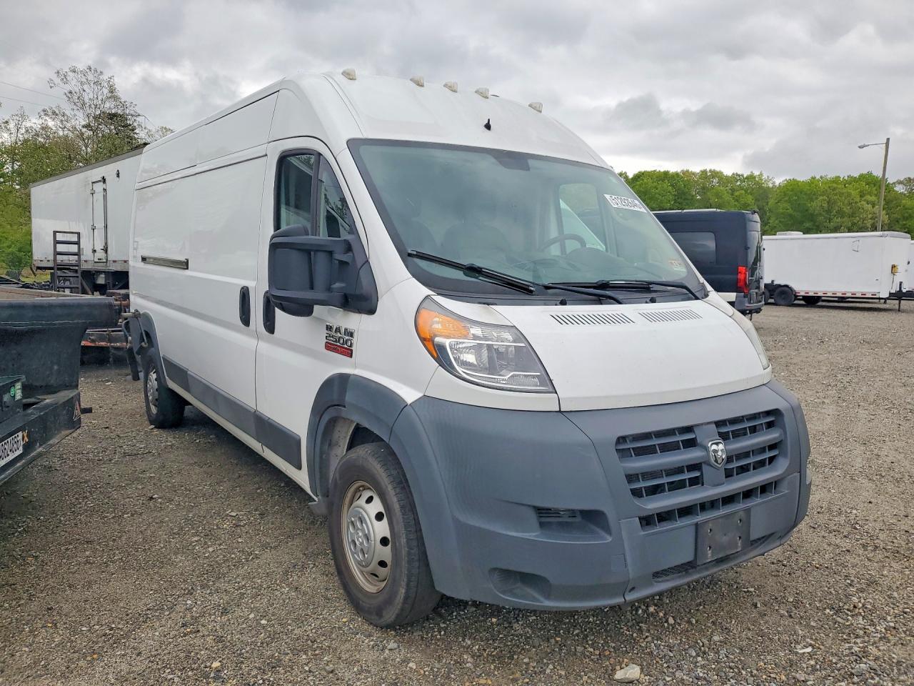 2017 RAM PROMASTER 2500 — фото 4