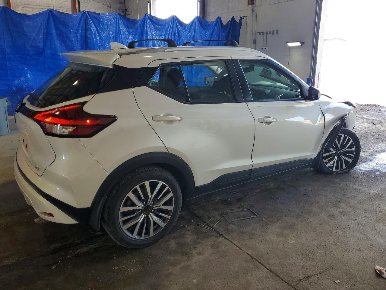 2022 NISSAN KICKS — фото 3