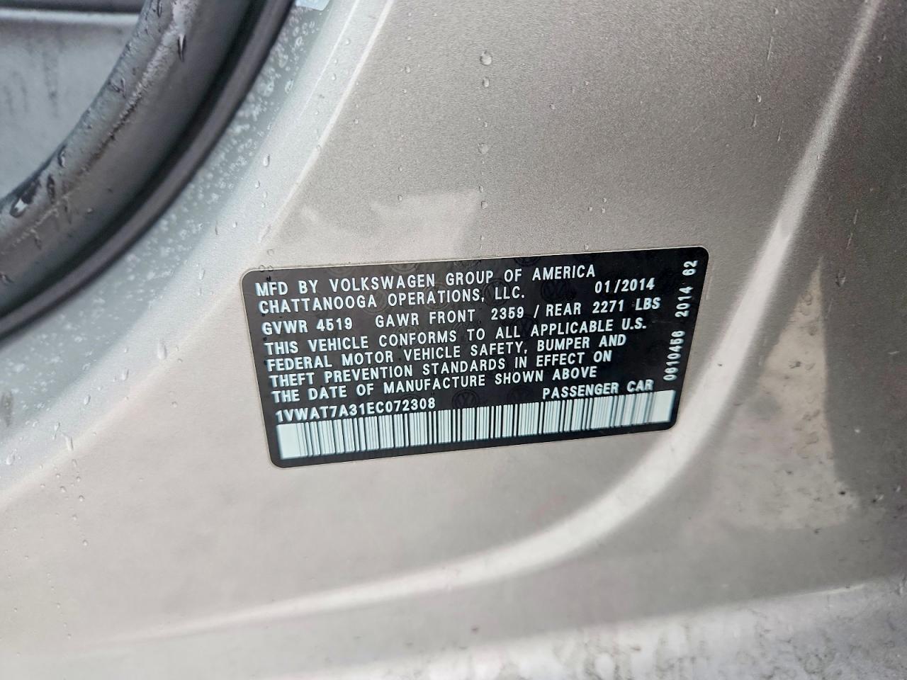 VOLKSWAGEN PASSAT