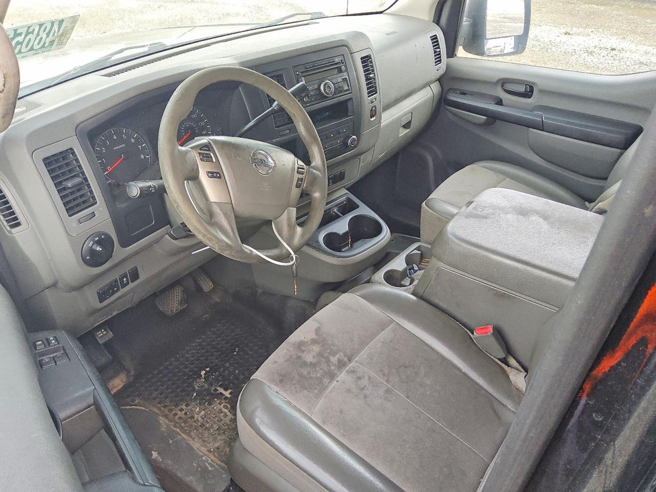 NISSAN NV