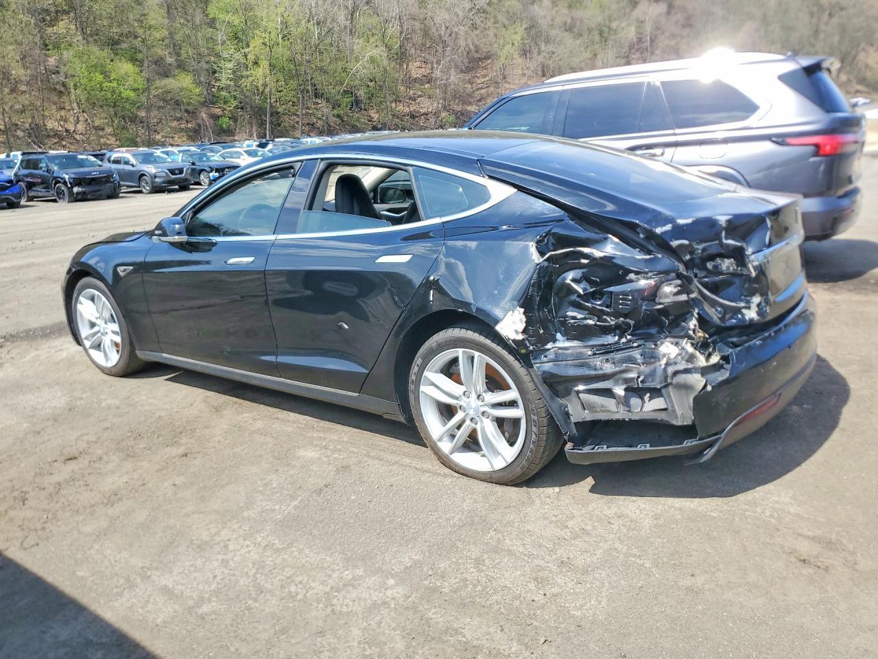 2015 TESLA MODEL S — фото 2
