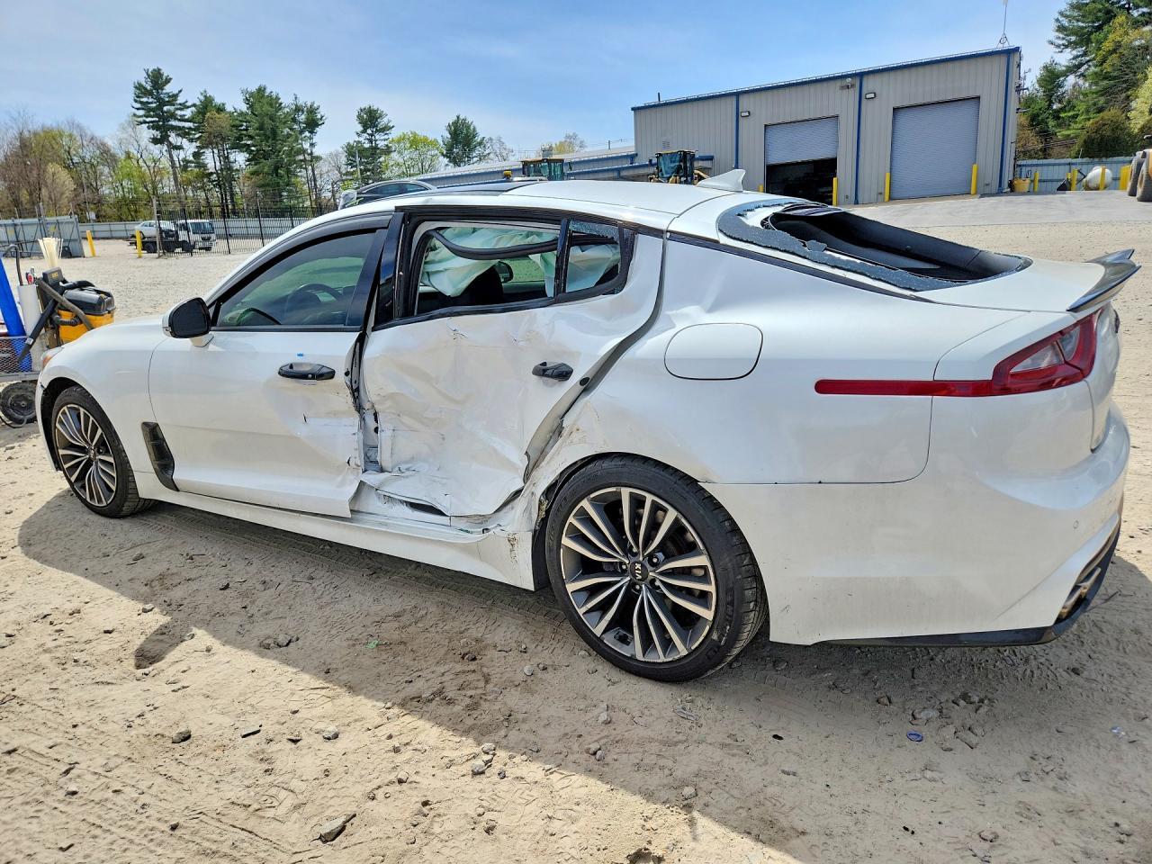 KIA STINGER