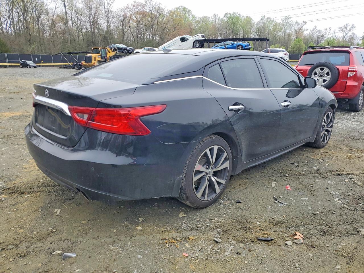 NISSAN MAXIMA