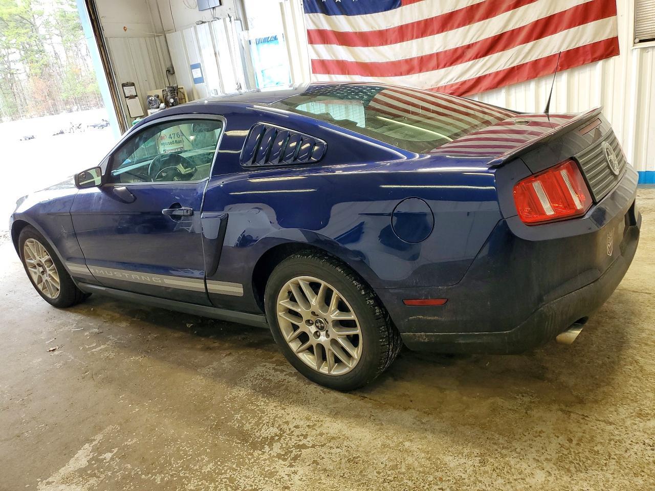 FORD MUSTANG