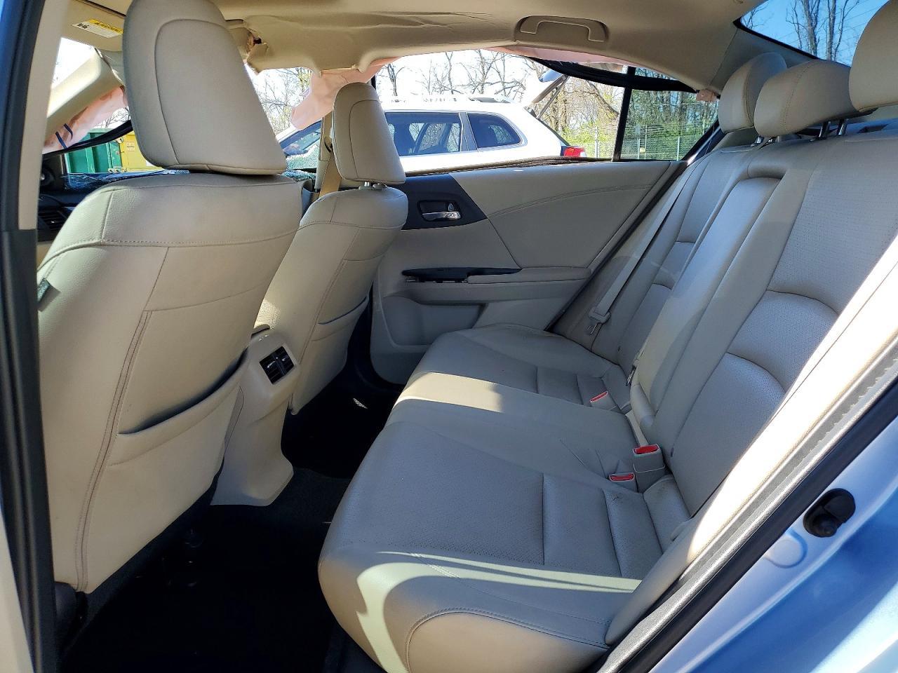 2017 HONDA ACCORD HYBRID — фото 10