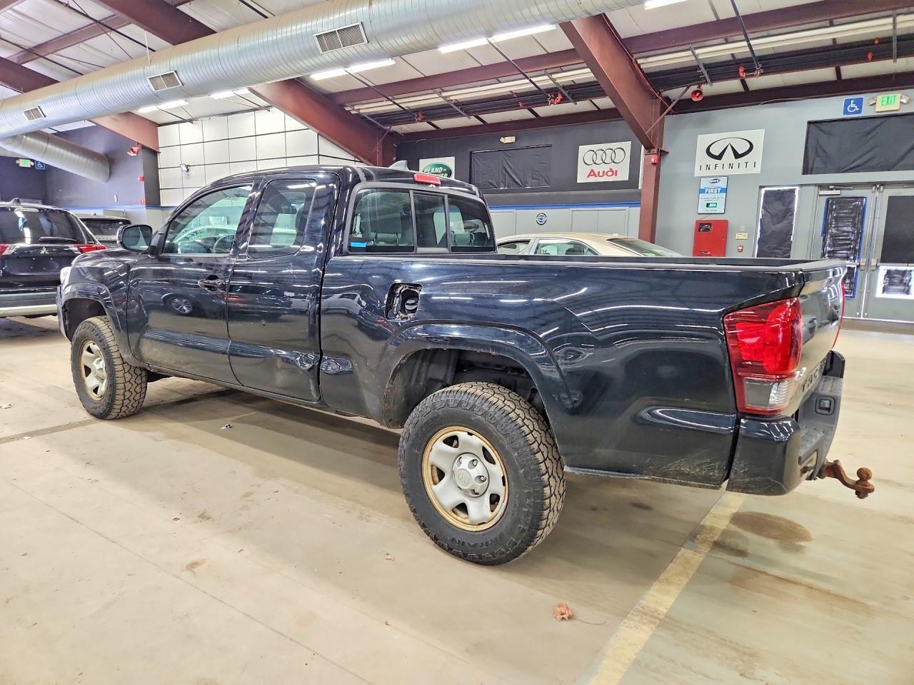 TOYOTA TACOMA