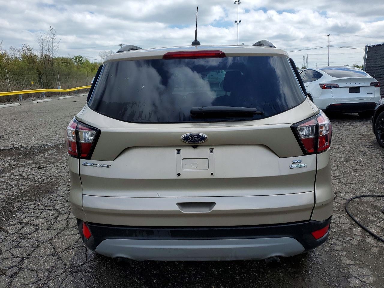 FORD ESCAPE