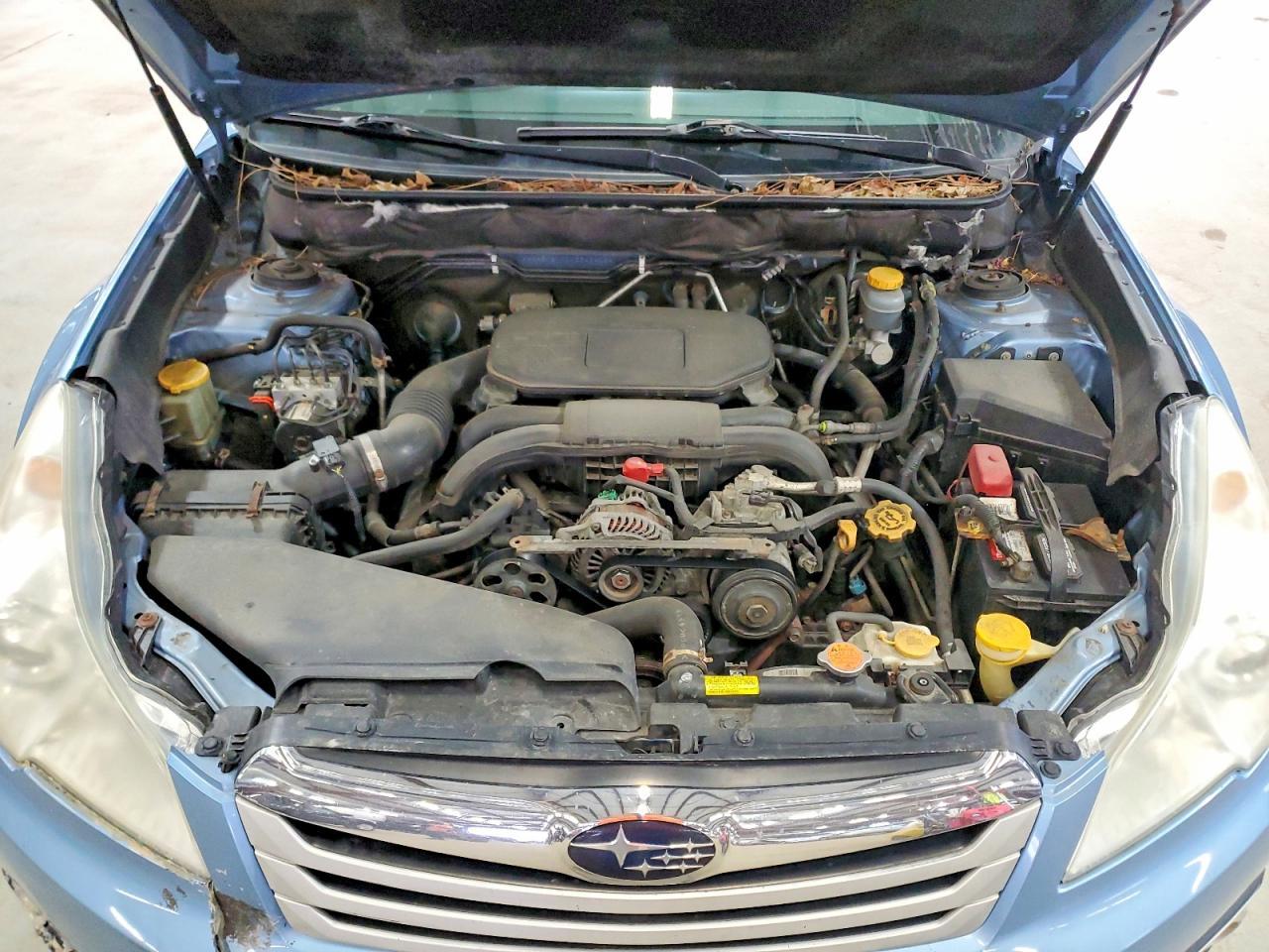 2010 SUBARU OUTBACK — фото 12