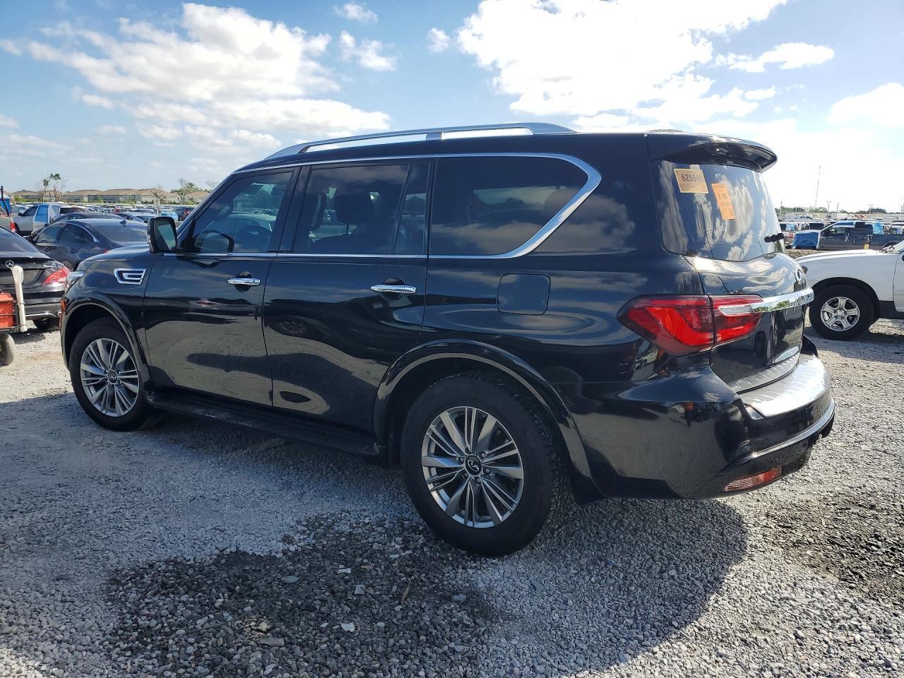 INFINITI QX80