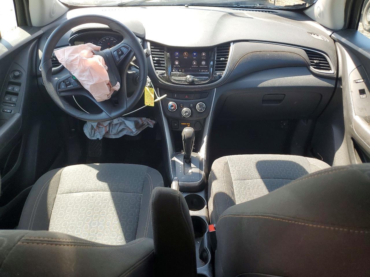 CHEVROLET TRAX