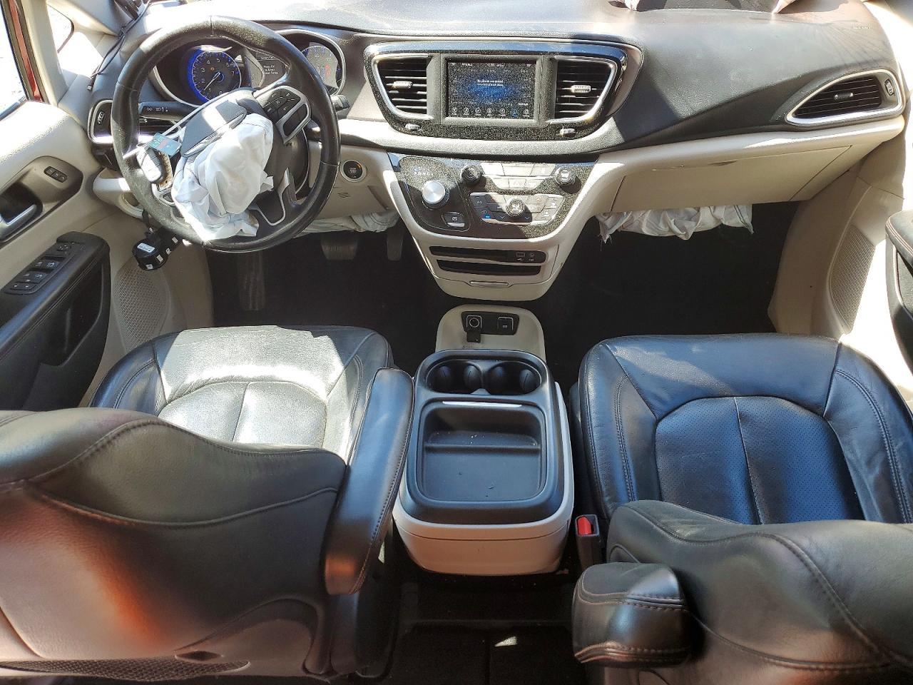 CHRYSLER PACIFICA