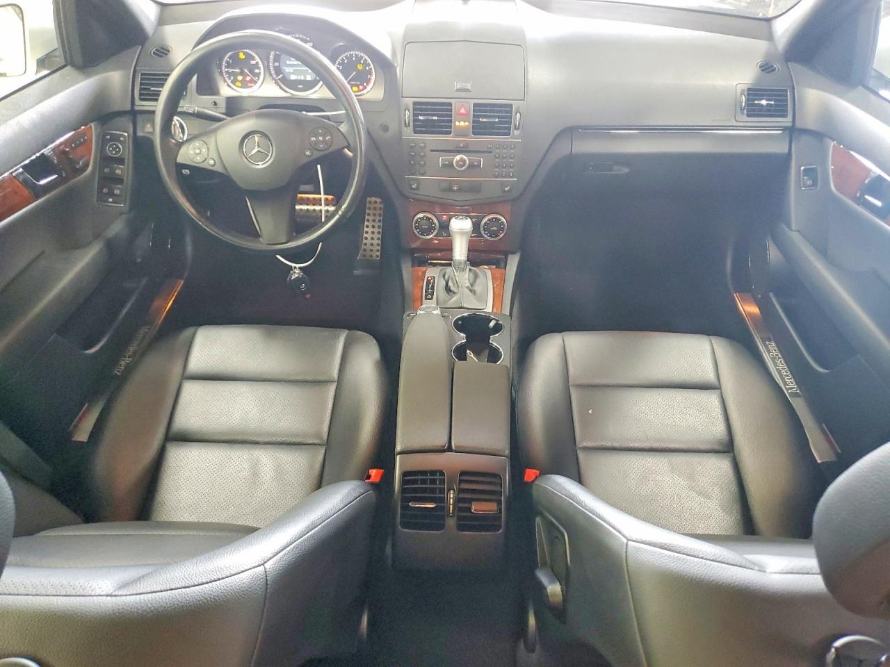 2011 MERCEDES-BENZ C-CLASS — фото 8