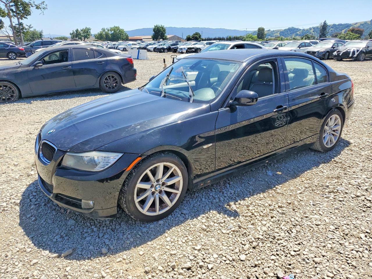 2011 BMW 3 SERIES — фото 1