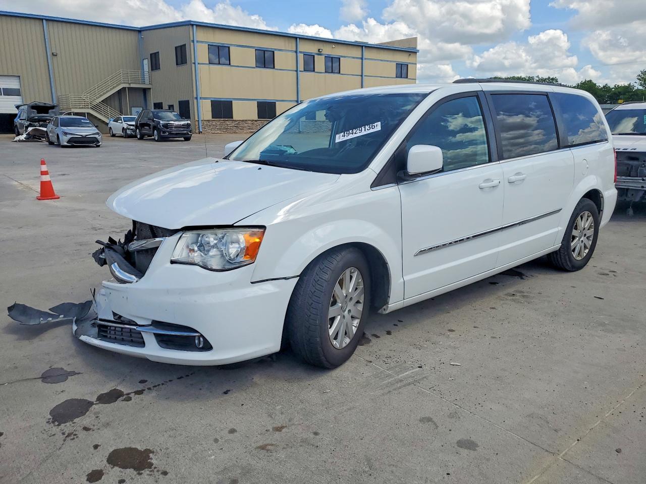 CHRYSLER TOWN & COUNTRY