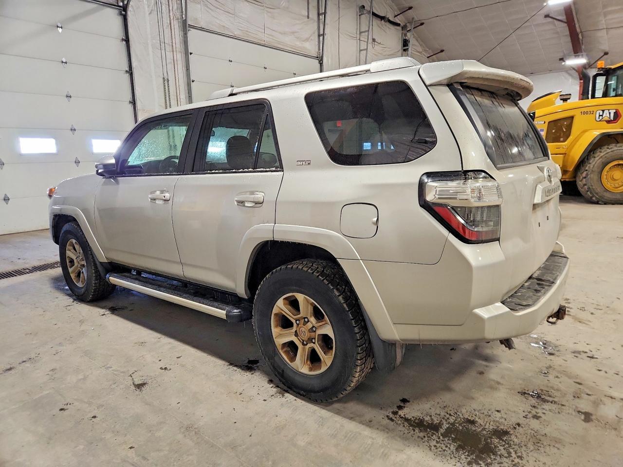 2016 TOYOTA 4RUNNER — фото 2
