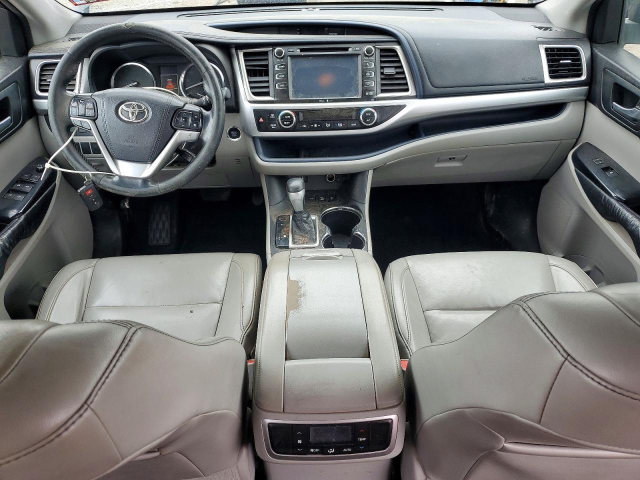 TOYOTA HIGHLANDER