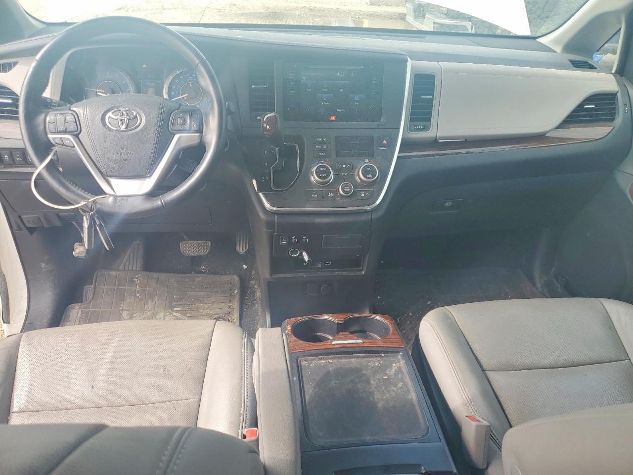 2015 TOYOTA SIENNA — фото 8
