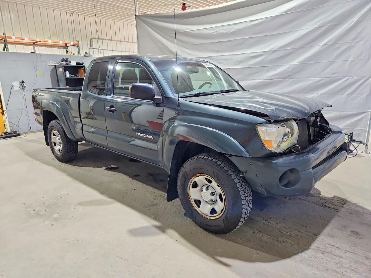 2010 TOYOTA TACOMA — фото 4
