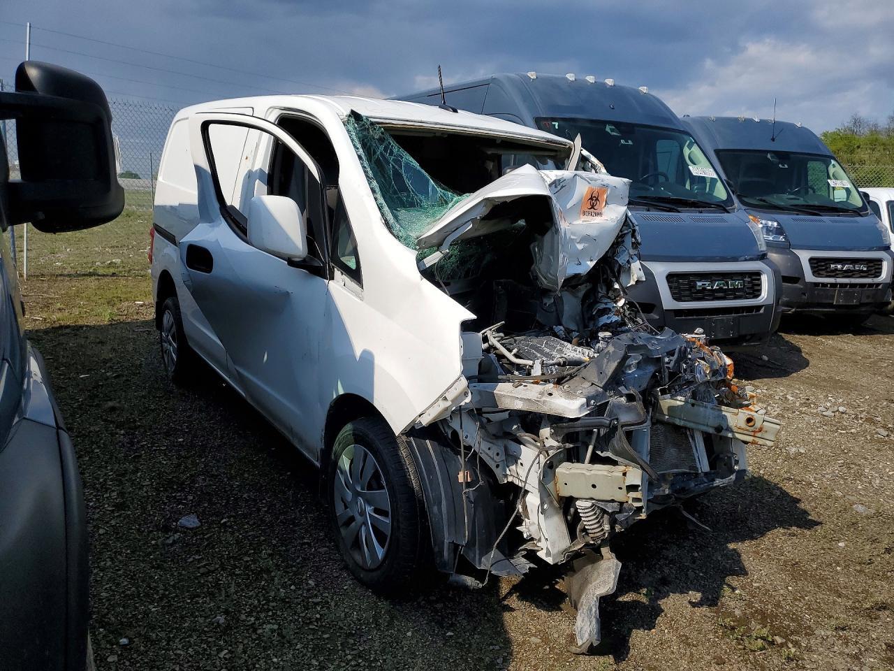NISSAN NV200