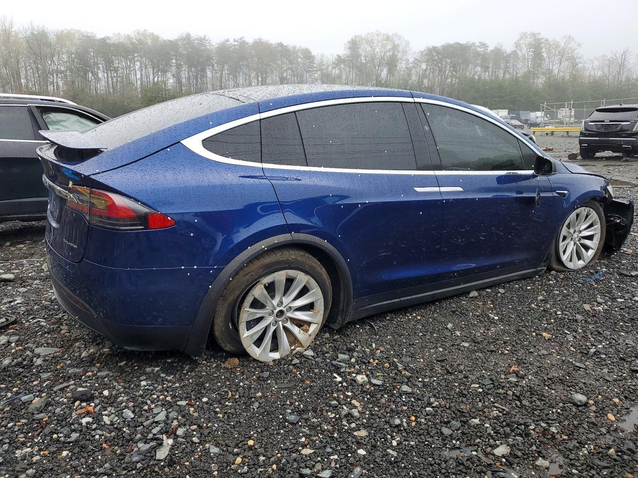 2019 TESLA MODEL X — фото 3
