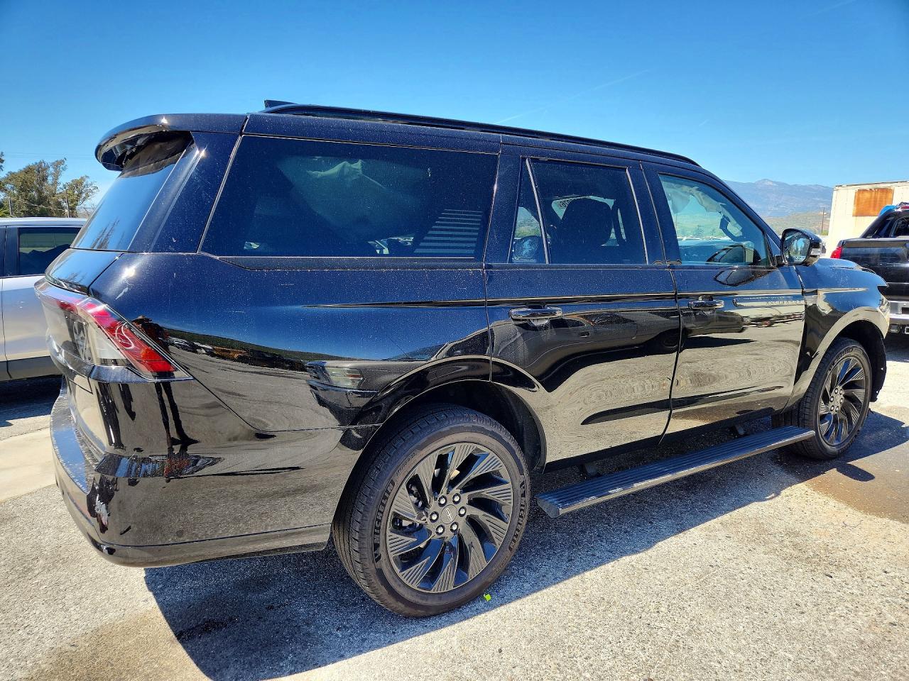 LINCOLN NAVIGATOR