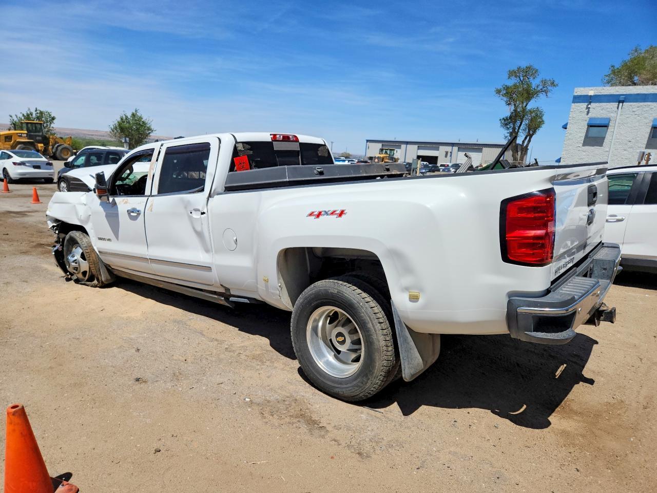 2016 CHEVROLET SILVERADO 3500 — фото 2