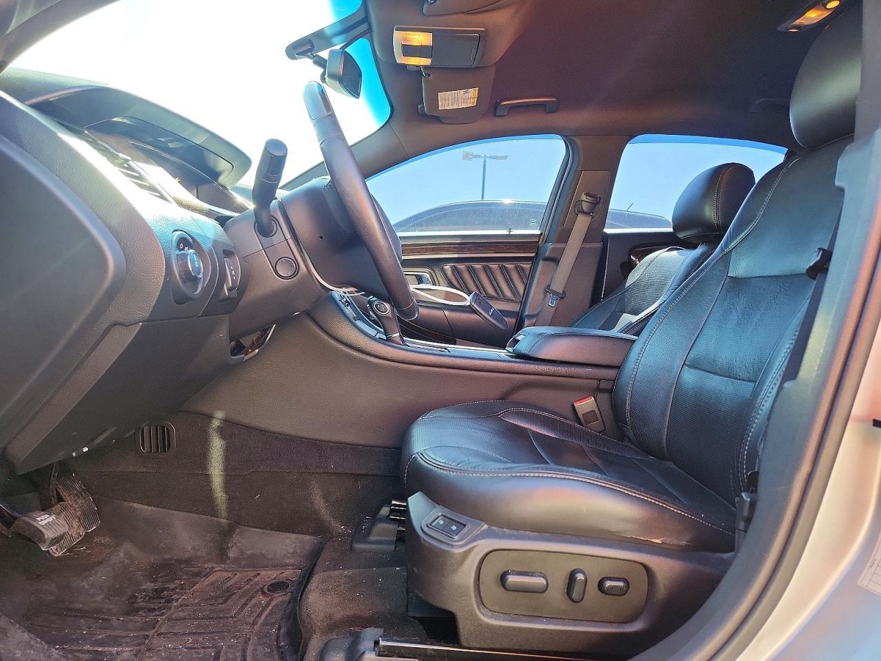 FORD TAURUS