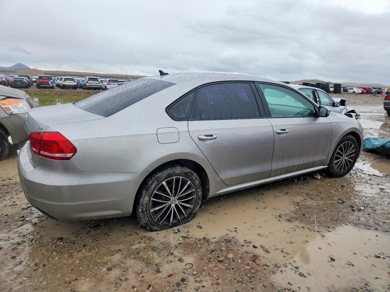 VOLKSWAGEN PASSAT