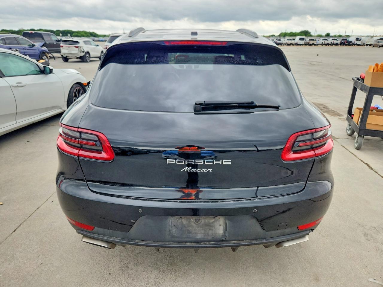 2017 PORSCHE MACAN — фото 6